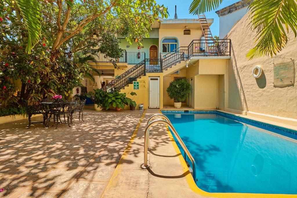 Outdoor swimming pool